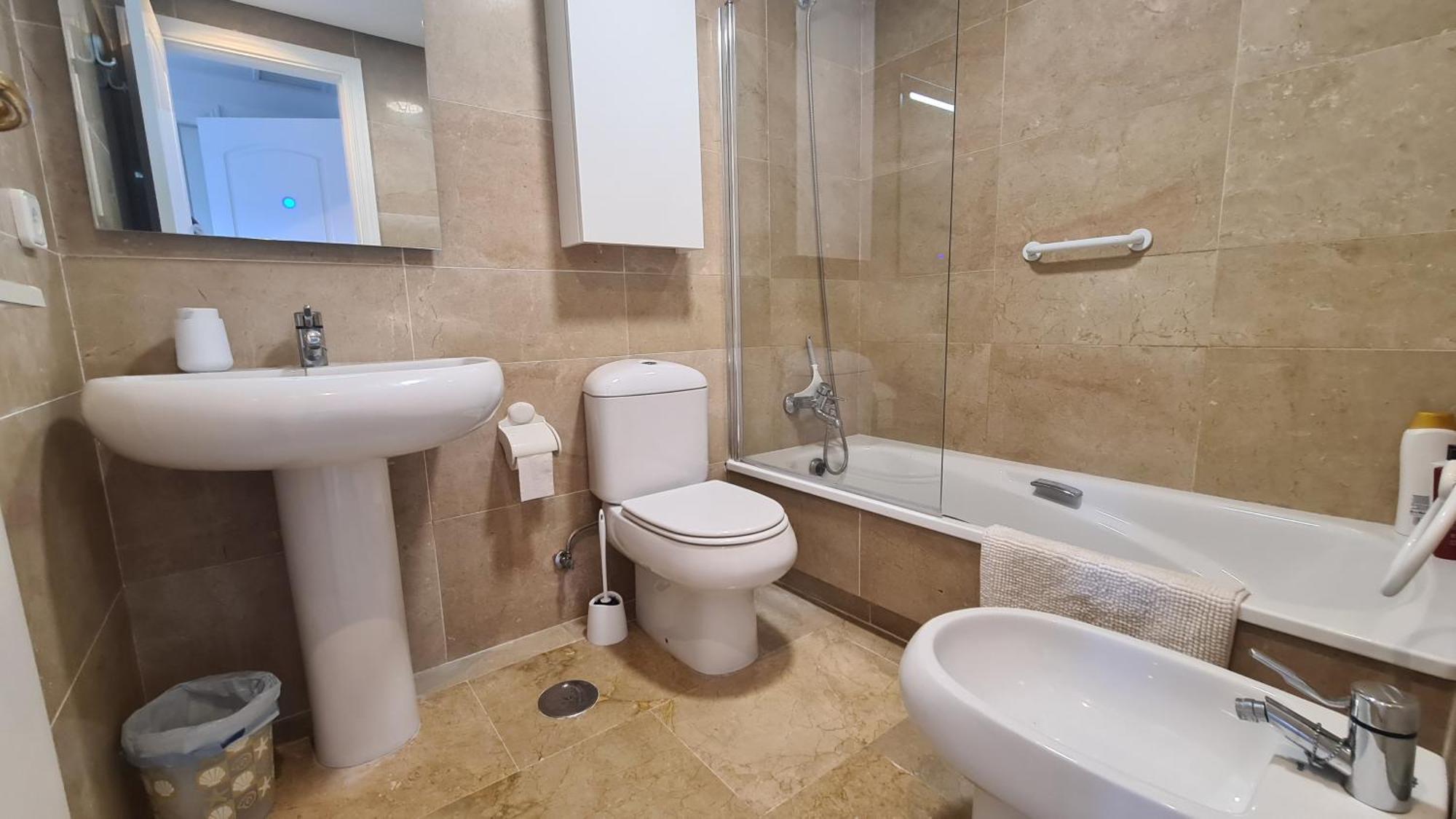 Lovely 2-Bed Apartment In Marina De La Duquesa Castillo de Sabinillas Luaran gambar