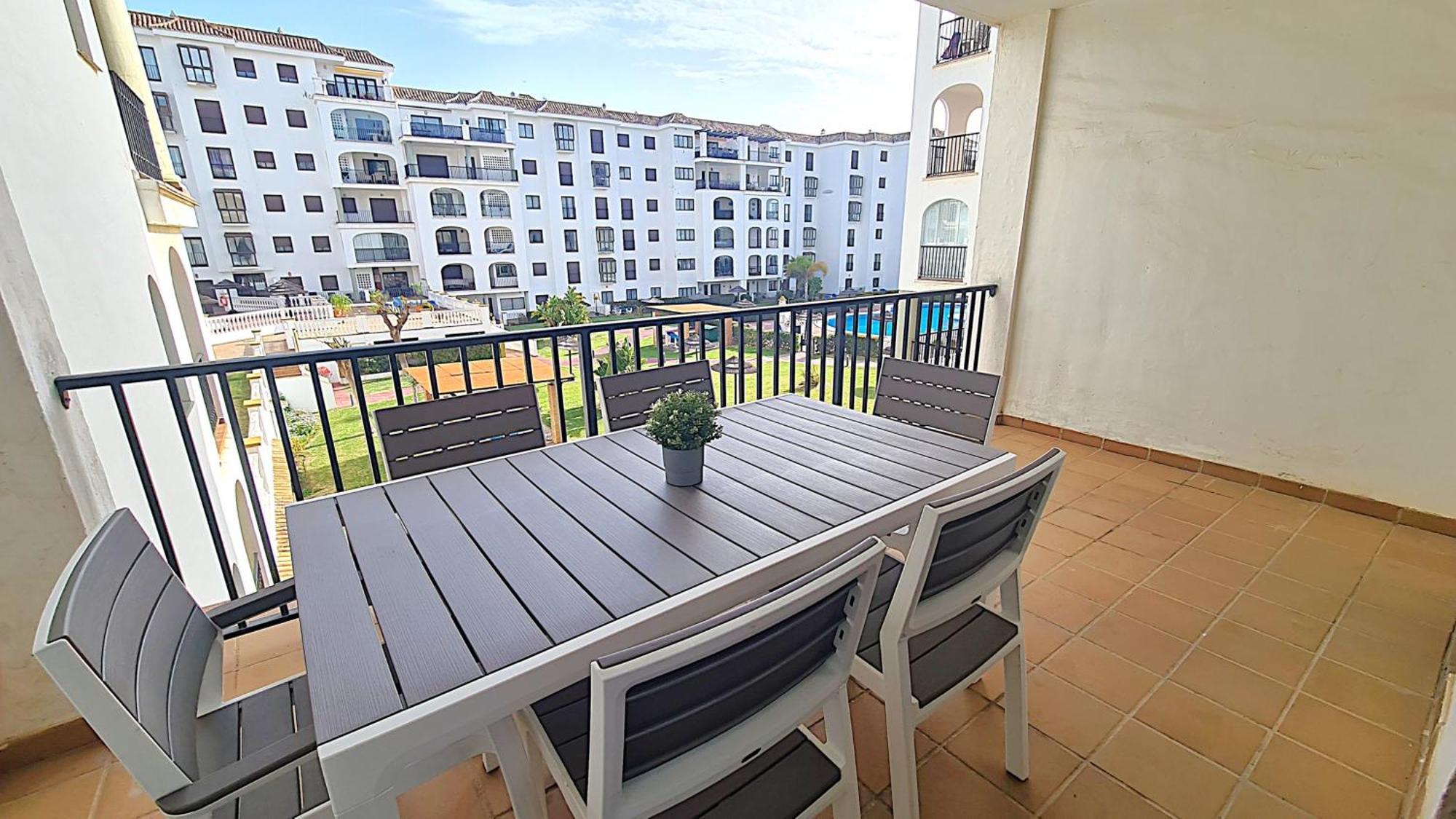 Lovely 2-Bed Apartment In Marina De La Duquesa Castillo de Sabinillas Luaran gambar
